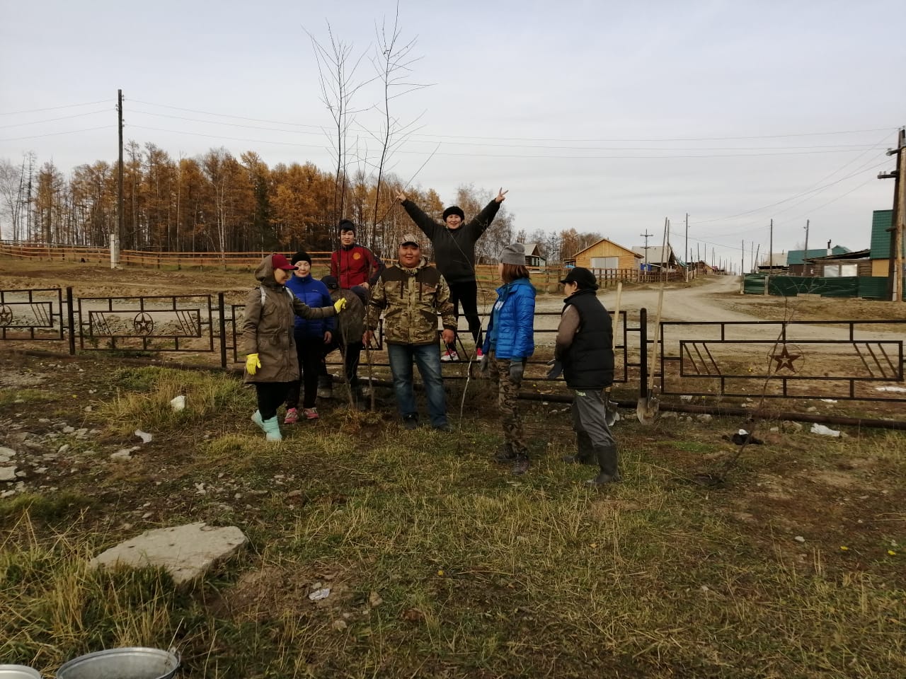 «Зеленая Россия», «Лес Победы» — Субботник «Зеленая Россия», «Лес Победы» мас олордуута буолла.