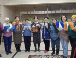 Саха сирин ийэлэрин күнүнэн Аан-Аартык к.к. маастар кылаас валянияҕа Климентова М.Н. уонна Архипова У.Н. ыыттылар. — 