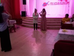 «Ийэ дьоло» — Бэҕэһээ Саха сирин ийэлэрин күнүн бэлиэтиир нэдиэлэ чэрчитинэн «Аан-Аартык» култуура киинигэр «Ийэ дьоло» диэн ийэлэргэ аналлаах сынньалан биэчэр тэриллиннэ.